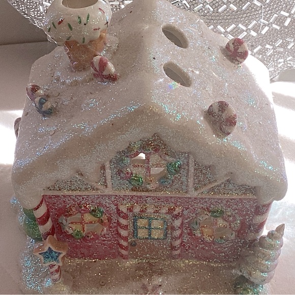 Hand Crafted Other - Adorable gingerbread house sparkle all the way
